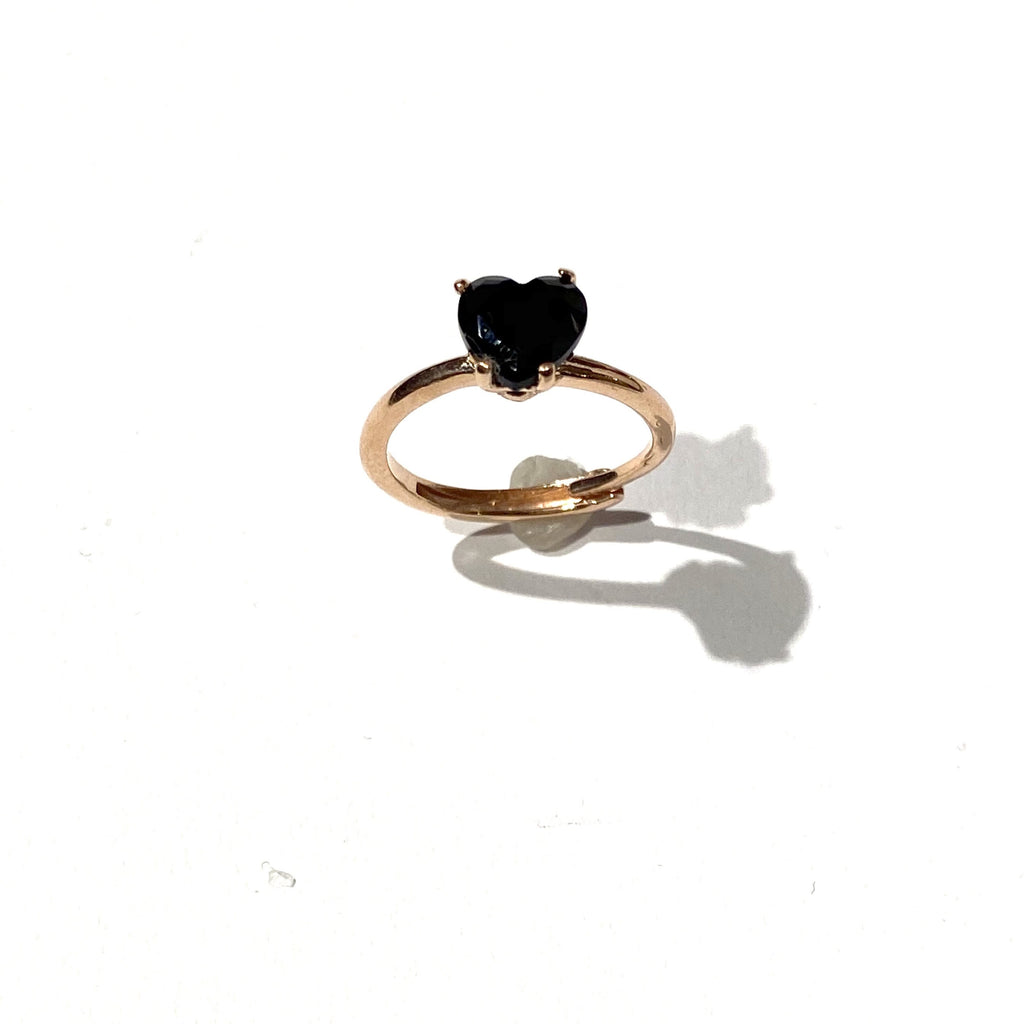 Anello argento rose’ con zircone a cuore nero. Misura regolabile